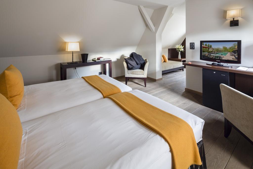 Hotel Restaurant De L'Illwald Selestat Ngoại thất bức ảnh
